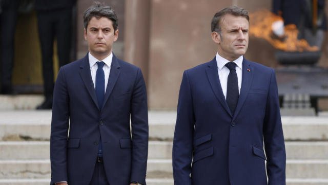 Macron demande à Gabriel Attal de rester à Matignon "pour le moment"