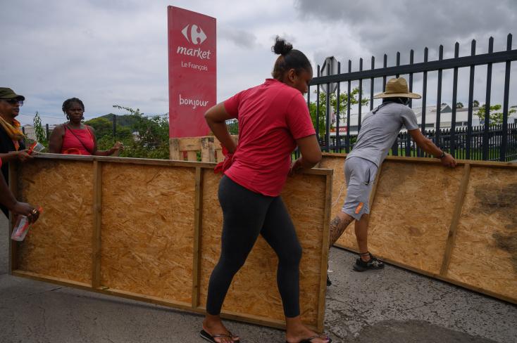 "C'est de la survie": en Martinique, des manifestants vent debout contre la vie chère