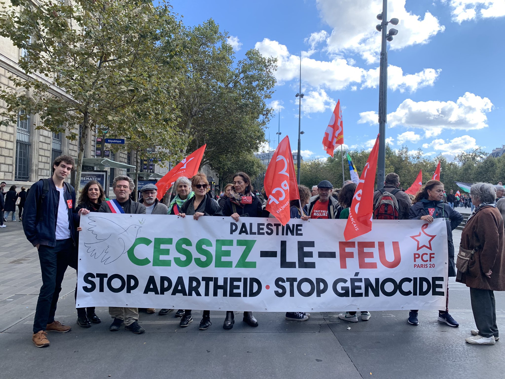 Manifestation à Paris : des milliers de personnes protestent contre le « génocide à Gaza »