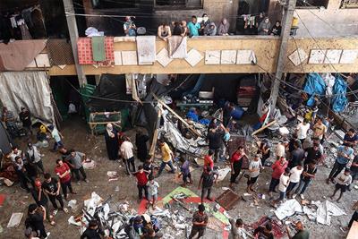 Gaza - Une nouvelle frappe israélienne sur une école du centre, le Croissant-Rouge fait état de 28 morts