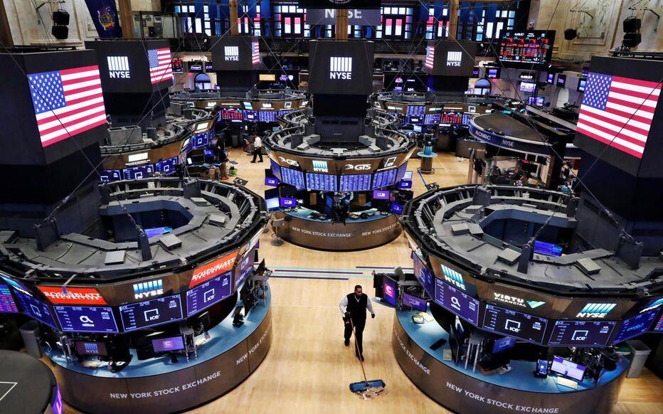 Wall Street termine en hausse, nouveaux records pour Dow Jones et S&P 500