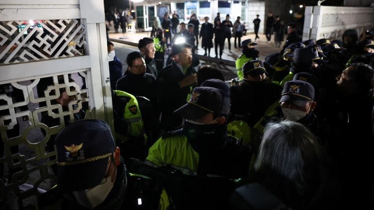 Corée du Sud : Le Parlement vote le blocage de la loi martiale