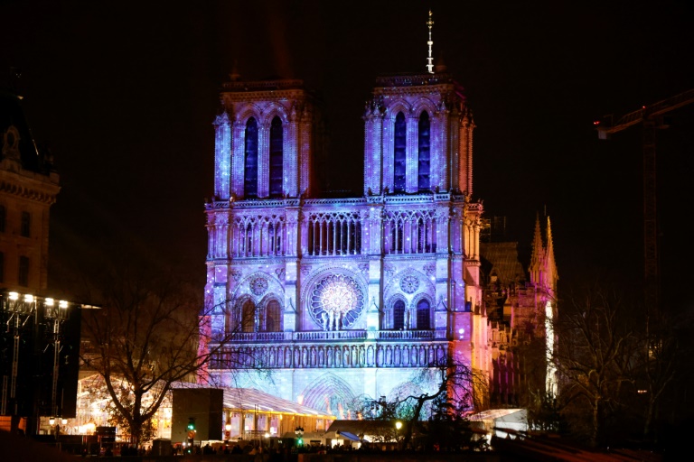 Notre-Dame de Paris rouvre ses portes