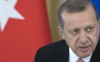 TURQUIE-UE : Erdogan envisage un référendum et attaque Martin Shultz