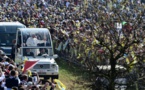 Italie: foule immense pour le pape François près de Milan