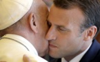 Rencontre exceptionnellement longue entre Macron et le pape