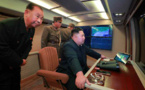 Kim Jong Un dirige de nouveau le tir d’essai du lance-fusées téléguidé de gros calibre d’un nouveau modèle (communiqué)