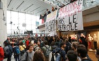 Climat: Extinction Rebellion investit un centre commercial à Paris