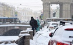 La neige sème le chaos sur les routes en France