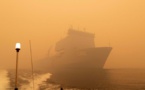 Australie: la marine évacue une ville cernée par les feux de forêt