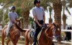 En Arabie saoudite, les jockeys aveugles sautent les obstacles