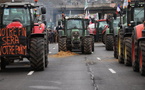 France / Manifestations d'agriculteurs : des convois de tracteurs empêchés d'arriver à Paris