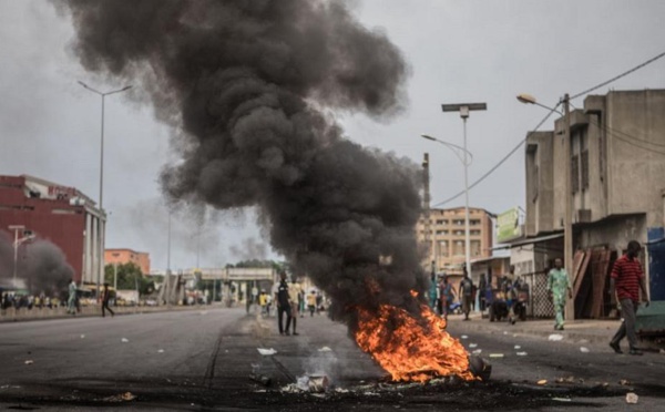 Bénin: "panique totale" dans le centre, 2 morts et 50 policiers blessés