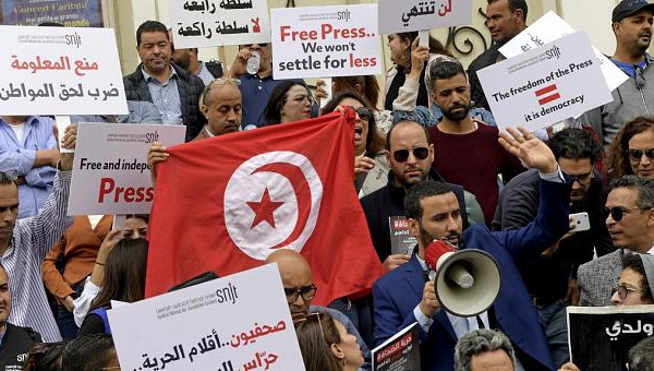 Tunisie - Le syndicat national des journalistes déplore un "recul important" des libertés