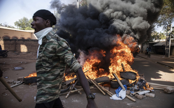 La tension reste vive au Burkina Faso, la France prise à partie