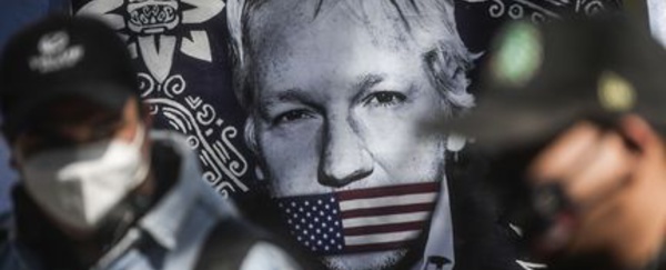 La défense de Julian Assange se bat pour un dernier recours contre son extradition