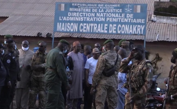 En Guinée, seize détenus libérés après plus de quinze ans de prison sans jugement