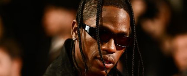 Violences: le rappeur américain Travis Scott remis en liberté à Paris sans poursuites